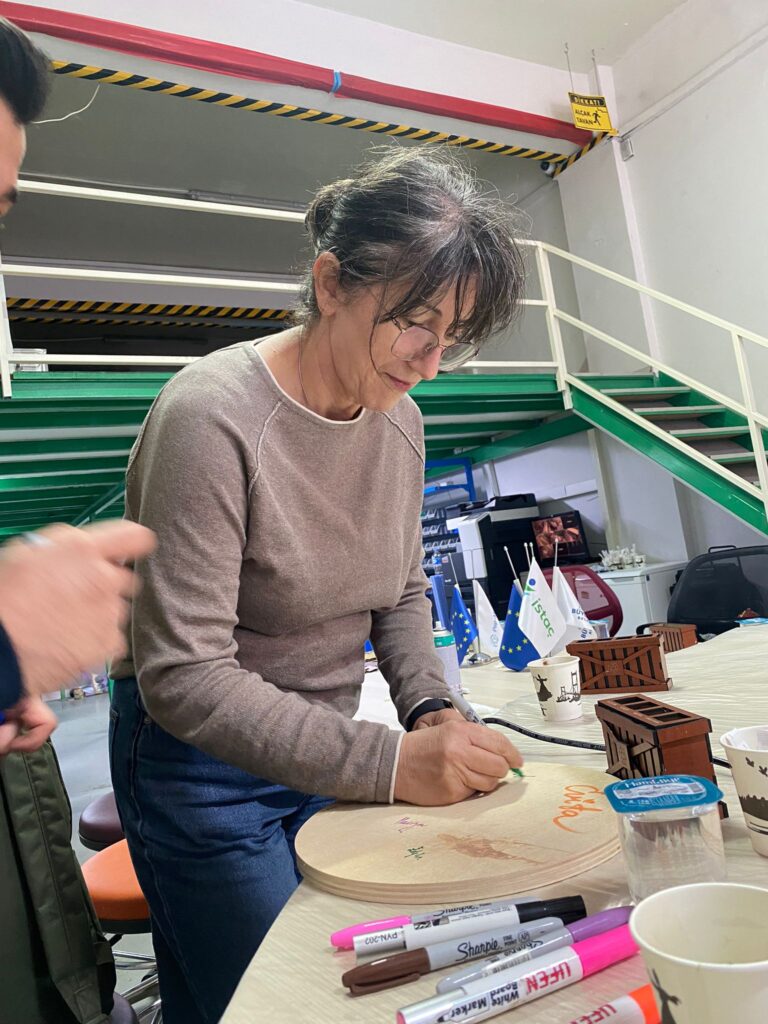 b05fe96e-7f15-4022-9746-5a443b0da759